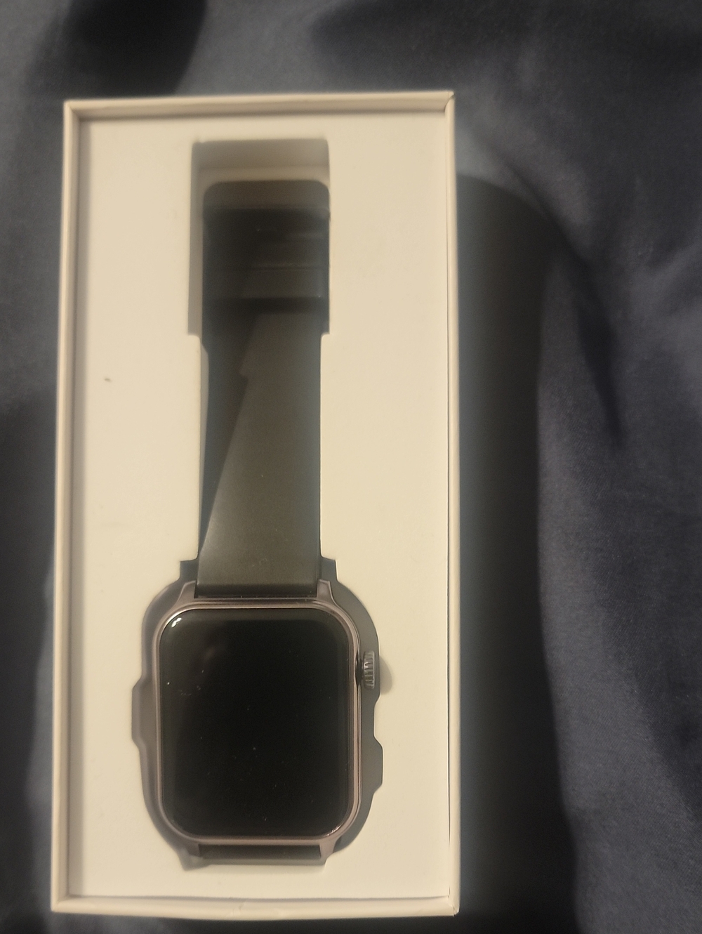 Smartwatch with Black Band - Sleek Everyday Wearable